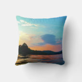 ピーチアンドブルーサンセットオンマウンテンレイク クッション (裏面)