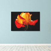 ピーチオレンジバラポスター キャンバスプリント (インサイチュ (ウッドフロア))