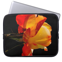 ピーチオレンジバラ ラップトップスリーブ