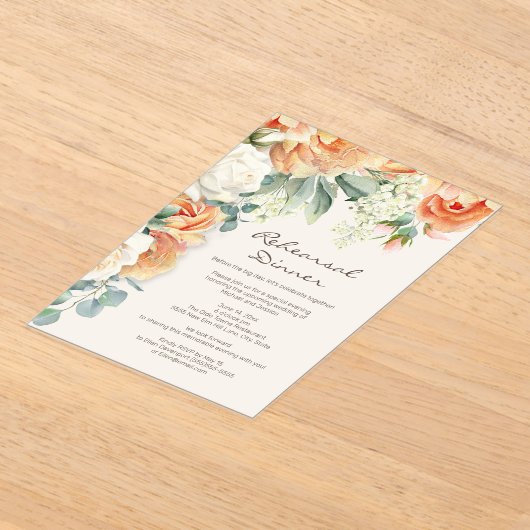 ピーチクリームフローラグリーナリーアーチリハーサルディナー アクリル招待状 (レイダウン)