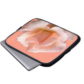 ピーチバララップトップスリーブワイルドバラタブレットケース ラップトップスリーブ (正面下部)