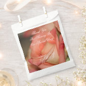 ピーチバラ結婚式の引き出物バッグ フェイバーバッグ (クリップ留めされた状態)