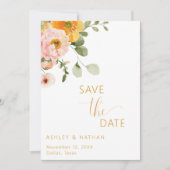ピーチピンクとゴールドのガーデンブーケのSave the Date 招待状 (正面)