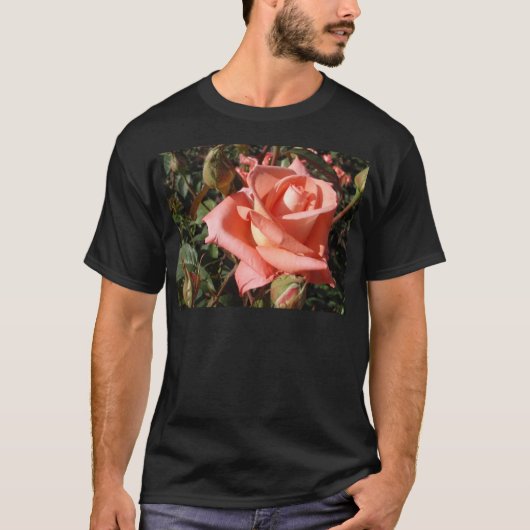 ピーチピンクのバラ Tシャツ (正面)