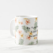 ピーチホワイトハイビスカスの花とグリーンの葉 コーヒーマグカップ (正面左)