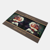 ピーチローズブドフラワークローズアップパーソナライズされた ドアマット (アングル)