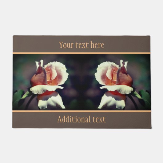 ピーチローズブドフラワークローズアップパーソナライズされた ドアマット (正面)