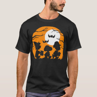 ピーナッツのハロウィーントリックまたはシルエットの治療 Tシャツ
