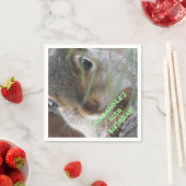 ピーナッツの可愛いリスハッピーバースデー スタンダードカクテルナプキン (インサイチュ)