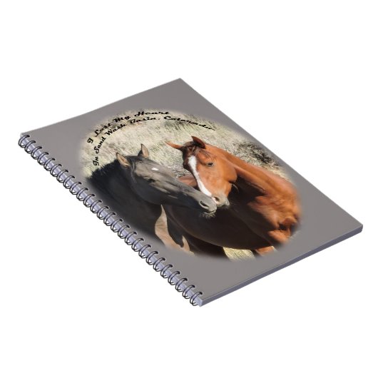 ピーナツ及びSurmaの砂の洗面器の種馬 ノートブック (右側)