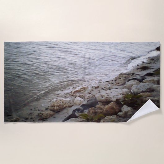 ピーブルズアットザビーチ ビーチタオル (正面)