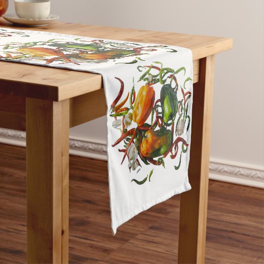 ピーマンとニンニクで超現実的な静物生活 ミディアムテーブルランナー (インサイチュ)