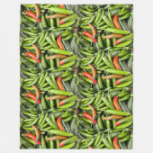 ピーマンの山 フリースブランケット (正面)