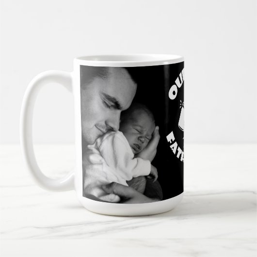 ファおもしろいースト・ファースト・パザーズ・デイ・タイポグラフィ&写真  コーヒーマグカップ (左)