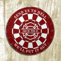 ファイアハウス消防署ファイアマンダーツボードとダーツ