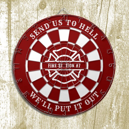 ファイアハウス消防署ファイアマンダーツボードとダーツ ダーツボード