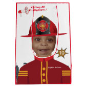 ファイアファイターボーイズ顔インホールフォト誕生日 ミディアムペーパーバッグ (裏面)