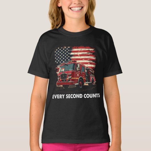 ファイアーマンアメリカ国旗の薄い赤線の消防士 Tシャツ (正面)