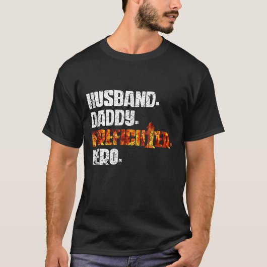 ファイアーマンアメリカ国旗の赤線アメリカ消防士パパ Tシャツ (正面)