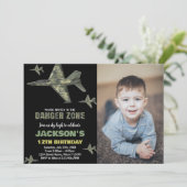 ファイタージェット誕生日招待状グリーンブラックフォト 招待状 (スタンド正面)