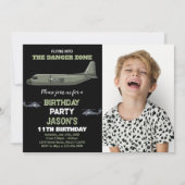 ファイタージェット誕生日招待状グリーンブラック写真 招待状 (正面)