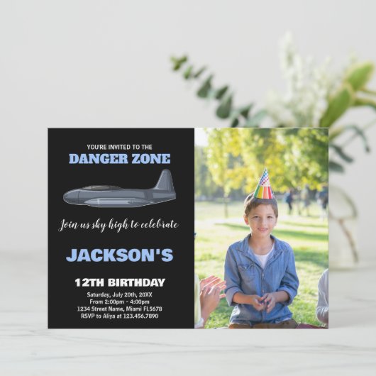 ファイタージェット誕生日招待状ブルーと写真 招待状 (スタンド正面)