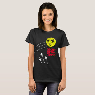 ファイター飛行機と魔女。夜間作業 Tシャツ