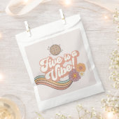 ファイブズはヴィベ5th誕生日パーティープレート フェイバーバッグ (クリップ留めされた状態)