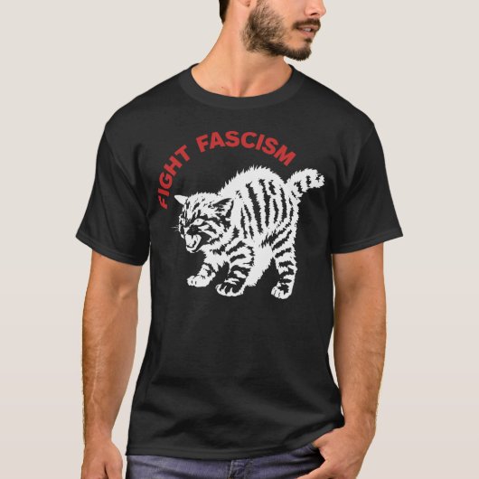 ファシズムに反対する怒れる猫 Tシャツ (正面)