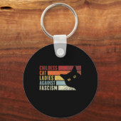 ファシズム猫フェミニストに対する子どものいない猫レディース キーホルダー (正面)