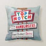 ファストフード看板 クッション<br><div class="desc">ファーストフード・サイン・アーティスト： Naomi McCavitt</div>