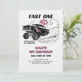 🏁 ファストワンレースカーギャザーガールの1歳の誕生日 招待状 (スタンド正面)
