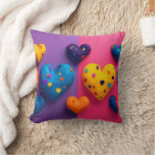ファセットを持つ明るい色のハート クッション (ブランケット)