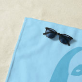 ファッショナブルライトブルー踊りガールシルエット ビーチタオル (インサイチュ)