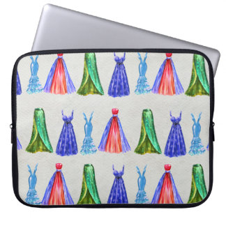 ファッションの水色、手で描かれたドレスパターン。 ラップトップスリーブ