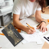 ファッションデザイナードレスロゴQRグレー金ゴールドレース 名刺