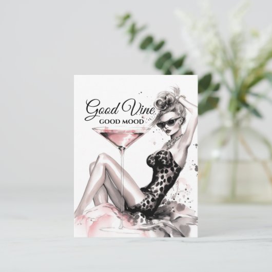 ファッションブロンド女の子レオパードとグラスのつる植物 ポストカード (スタンド正面)