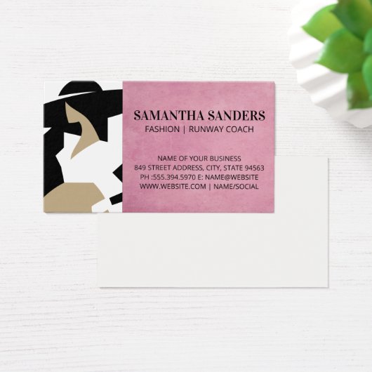 ファッションポーズの女性 (デスク)