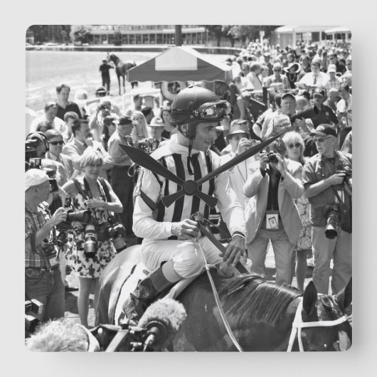 ファッション警報はSchuylervilleに勝ちます スクエア壁時計 (正面)