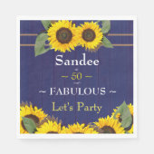 ファブラスとフィフティ誕生日モダンブルーサンフラワー スタンダードランチョンナプキン (正面)