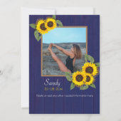 ファブラスとフィフティ誕生日モダンブルーサンフラワー 招待状 (裏面)