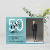 ファブリシャスなティールスクリプトの50歳の誕生日フォト 招待状 (スタンド正面)