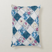 ファブリックスクラップの青いファッショナブルなパターン アクセントクッション (正面(垂直))