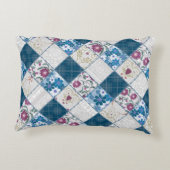 ファブリックスクラップの青いファッショナブルなパターン アクセントクッション (裏面)