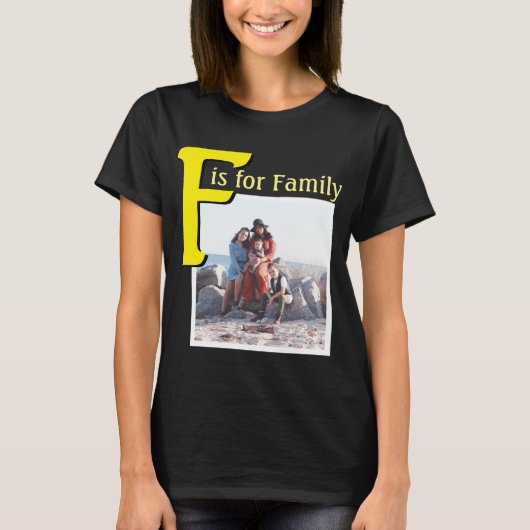 ファミリのF Tシャツ (正面)