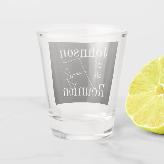 ファミリパーソナライズされた懇親会白黒パーティー ショットグラス (裏面)