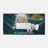 ファミリーガールパピードドッグフォトモダン デスクマット (キーボード&マウス)