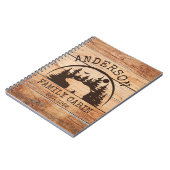 ファミリーキャビンパーソナライズされた名素朴木製 ノートブック (左側)