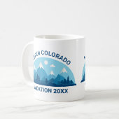 ファミリースキートリップカスタムコロラドシティカワイマウンテン コーヒーマグカップ (正面左)