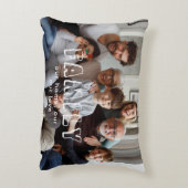 ファミリースクリプトコラージュシック アクセントクッション (裏面(縦))